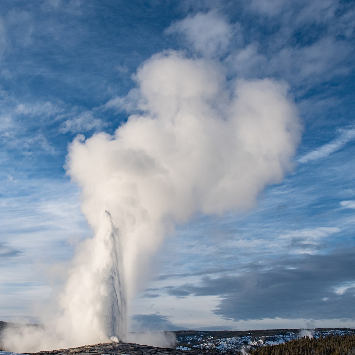 Old Faithful, Yellowstone National Park itinerary image